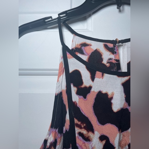 Calvin Klein Animal Print Tank Top Size Medium Peach & Black Piping Flowy - Picture 5 of 10